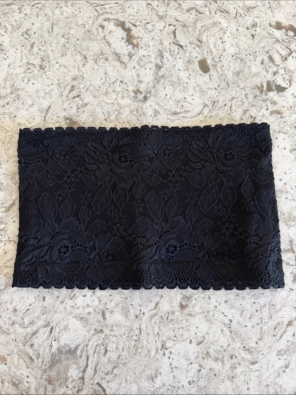 Zenana Outfitters Black Lace Bandeau